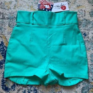 NWT ALLISON SHORTS IN MINT BENGALINE | TRACI LORDS FOR COUTURE FOR EVERY BODY